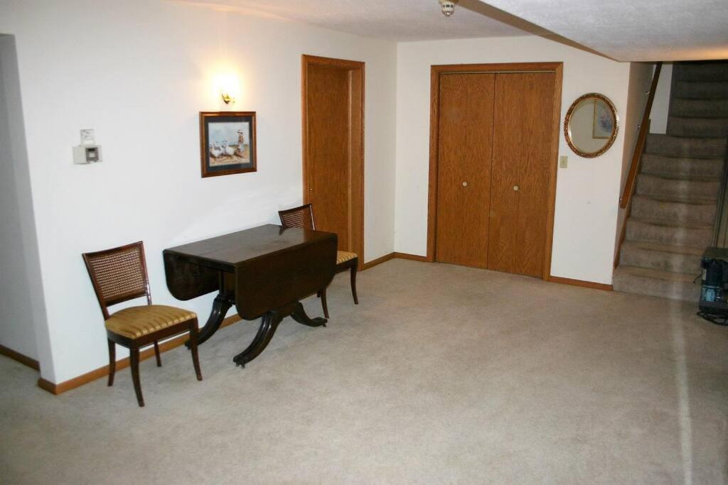 Apartment Private Guest On The Portage Lakes *