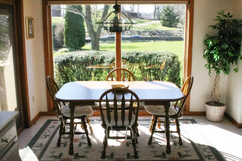 Private Guest On The Portage Lakes * Akron